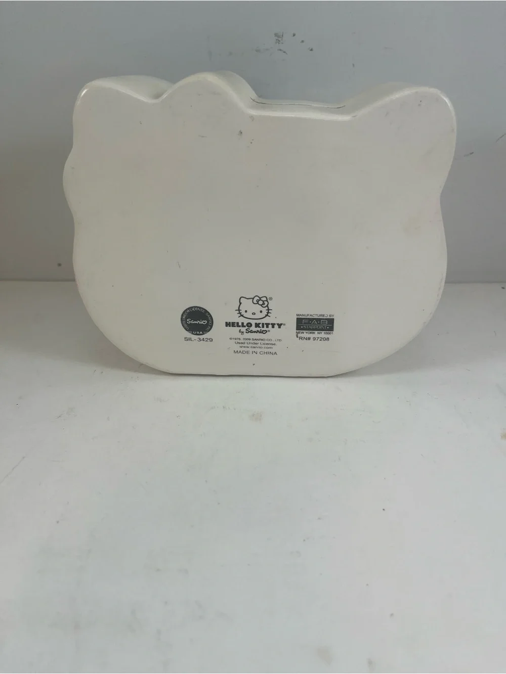 Hello Kitty Ceramic Piggy Coin Bank 2006 Sanrio #97208 Face Design.